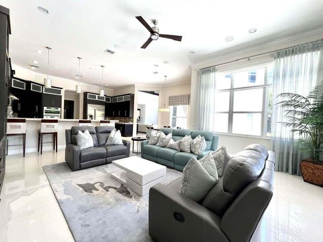 13550 Greentree Trail, Wellington, FL 33414