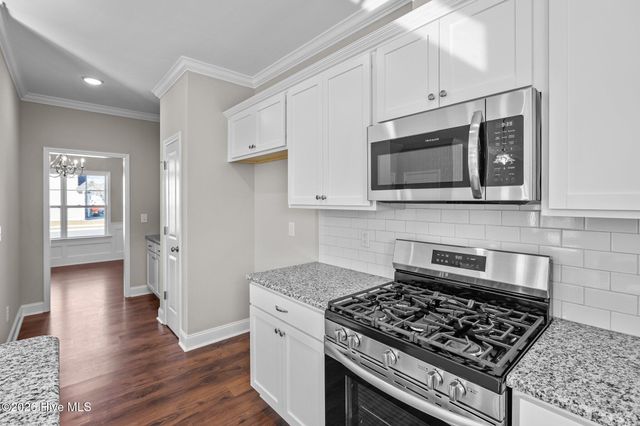 2328 Rhinestone Drive, Winterville, NC 28590