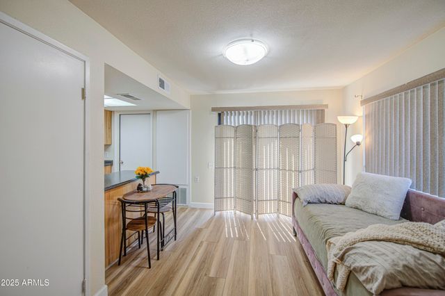 90 LEISURE WORLD --, Mesa, AZ 85206