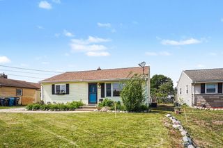 2109 Bloomfield Avenue, Kalamazoo, MI 49001