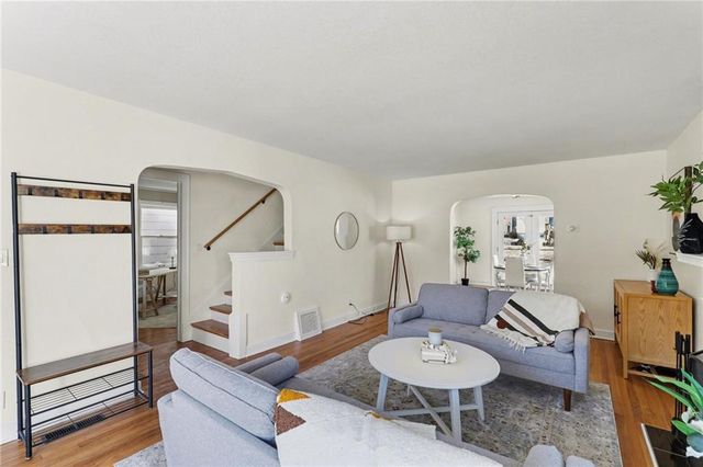 7234 Baltimore Street, Kansas City, MO 64114