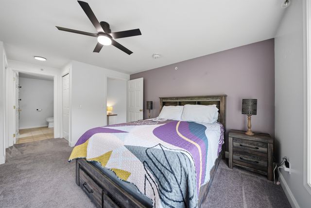 6 Crestview Cir Unit 138, Londonderry, NH 03053