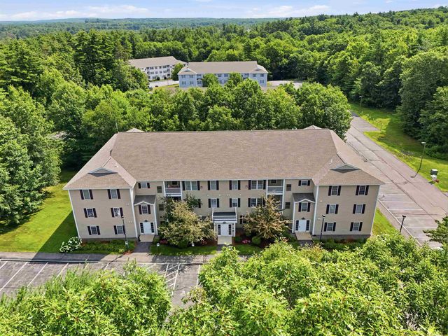 6 Crestview Cir Unit 138, Londonderry, NH 03053