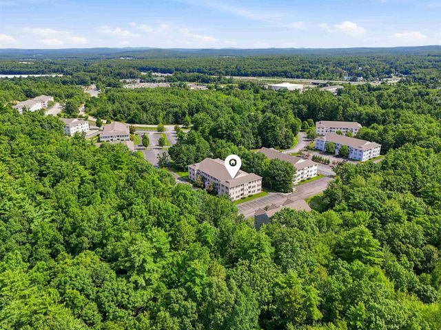 6 Crestview Cir Unit 138, Londonderry, NH 03053