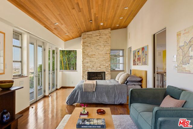 1625 N Crescent Heights Boulevard, Los Angeles, CA 90069