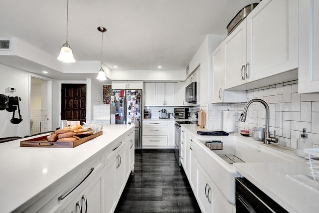 3800 N Hills Drive 301, Hollywood, FL 33021