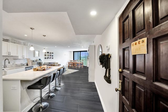 3800 N Hills Drive 301, Hollywood, FL 33021