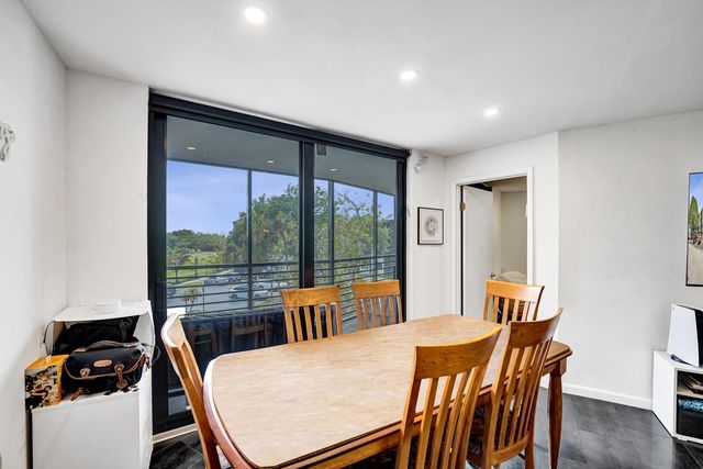 3800 N Hills Drive 301, Hollywood, FL 33021