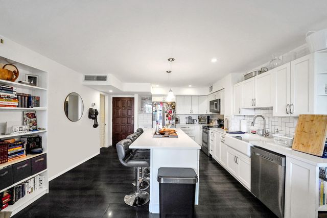 3800 N Hills Drive 301, Hollywood, FL 33021