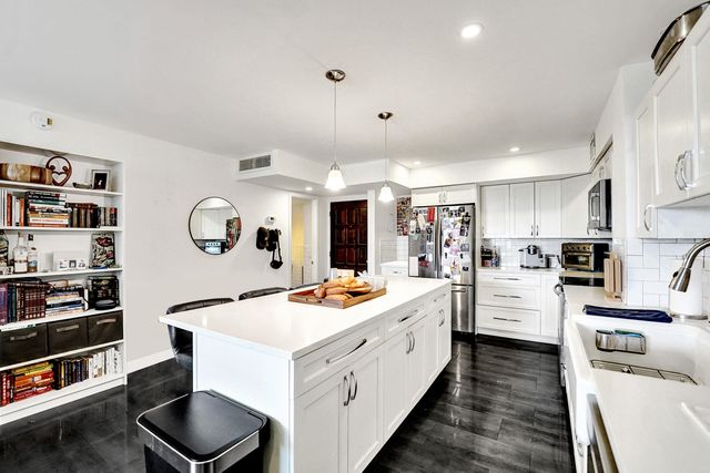 3800 N Hills Drive 301, Hollywood, FL 33021