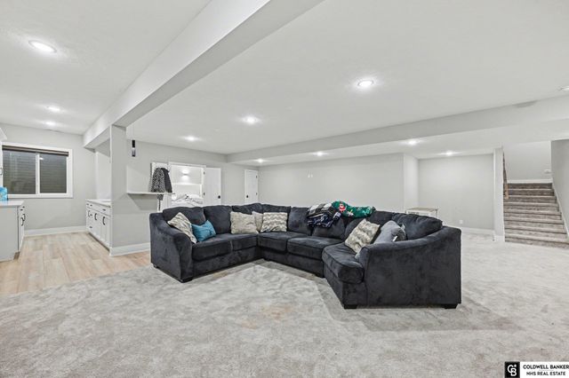 11915 S 109th Street, Papillion, NE 68046