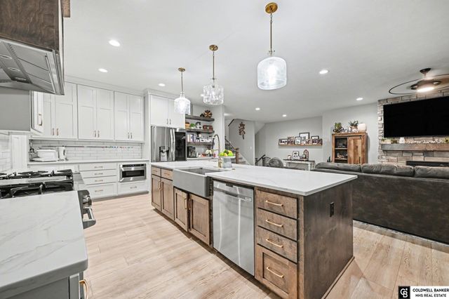 11915 S 109th Street, Papillion, NE 68046