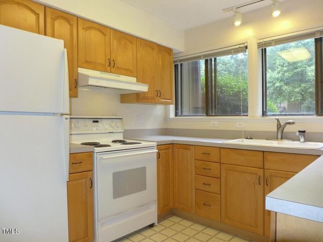 1305 Oak Tree Drive, Chapel Hill, NC 27517