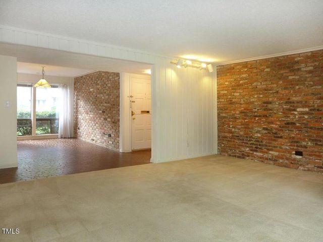 1305 Oak Tree Drive, Chapel Hill, NC 27517