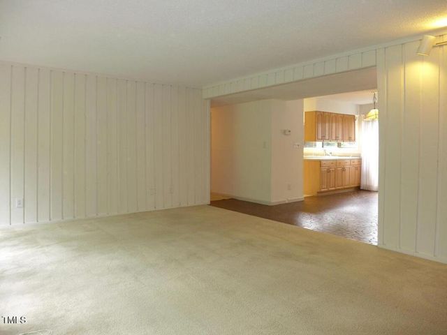 1305 Oak Tree Drive, Chapel Hill, NC 27517