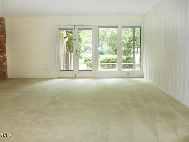 1305 Oak Tree Drive, Chapel Hill, NC 27517