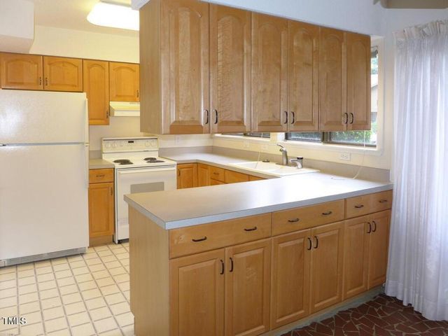 1305 Oak Tree Drive, Chapel Hill, NC 27517