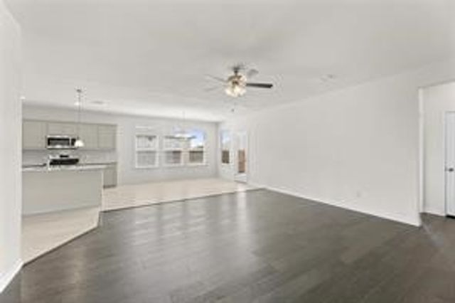 2836 Desert Lily Lane, Fort Worth, TX 76108