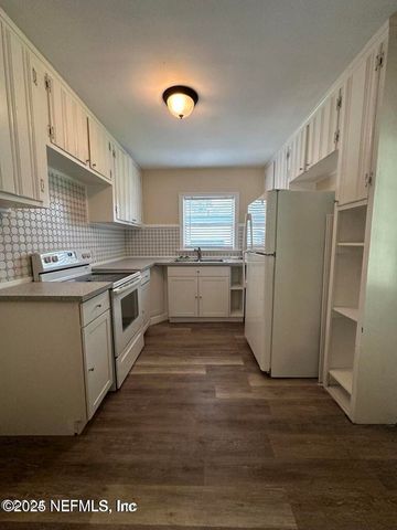 803 CRESTWOOD Street, Jacksonville, FL 32208