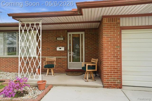31212 Saratoga Avenue, Warren, MI 48093