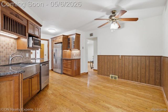 31212 Saratoga Avenue, Warren, MI 48093