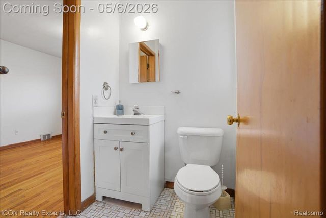 31212 Saratoga Avenue, Warren, MI 48093