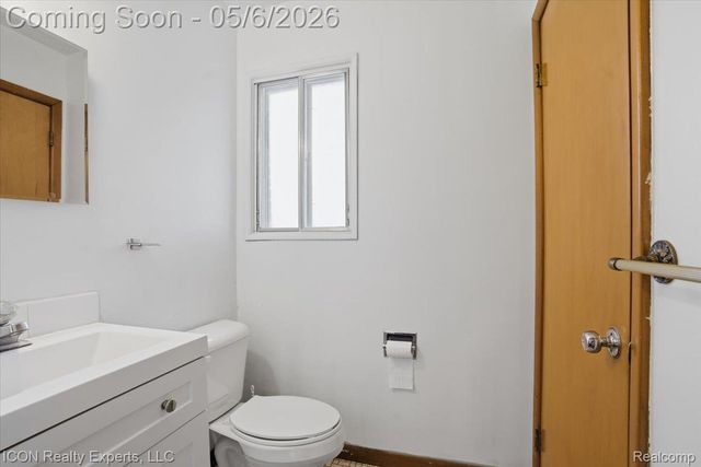 31212 Saratoga Avenue, Warren, MI 48093