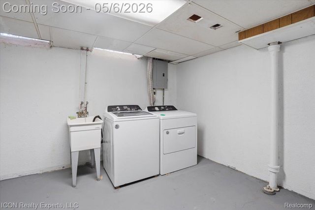 31212 Saratoga Avenue, Warren, MI 48093
