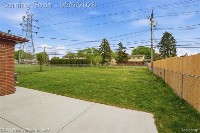 31212 Saratoga Avenue, Warren, MI 48093