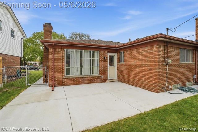 31212 Saratoga Avenue, Warren, MI 48093