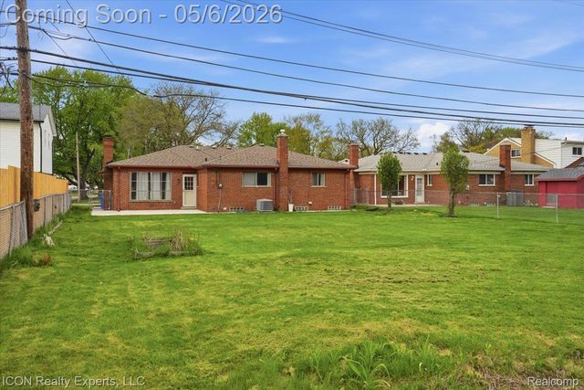 31212 Saratoga Avenue, Warren, MI 48093