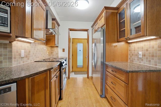 31212 Saratoga Avenue, Warren, MI 48093