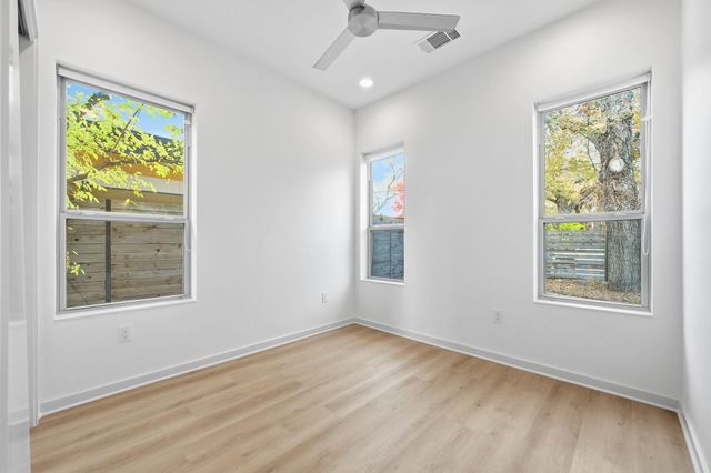 2811 Garwood St, Austin, TX 78702
