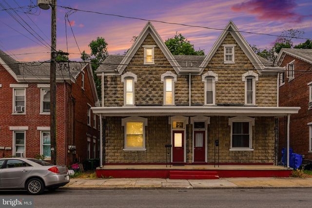 326 N COLLEGE ST, Carlisle, PA 17013