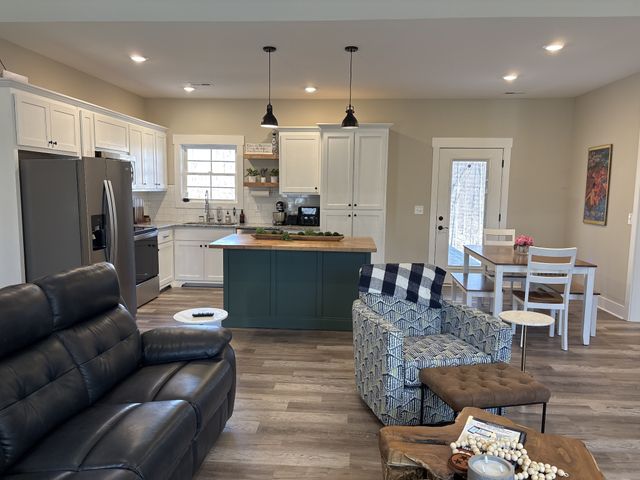 763 Hasty Ln, Estill Springs, TN 37330