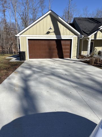 763 Hasty Ln, Estill Springs, TN 37330