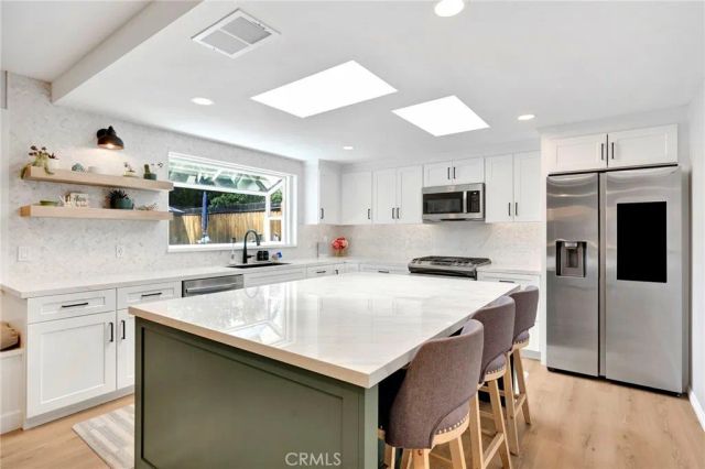 7495 N Flora Avenue, Fresno, CA 93720