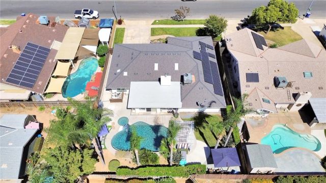 7495 N Flora Avenue, Fresno, CA 93720