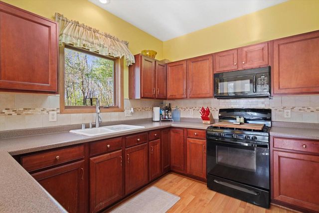 N9240 Deer Path ROAD, East Troy, WI 53120