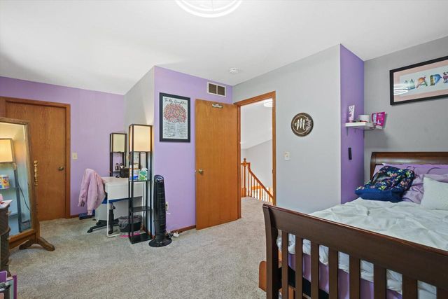 N9240 Deer Path ROAD, East Troy, WI 53120