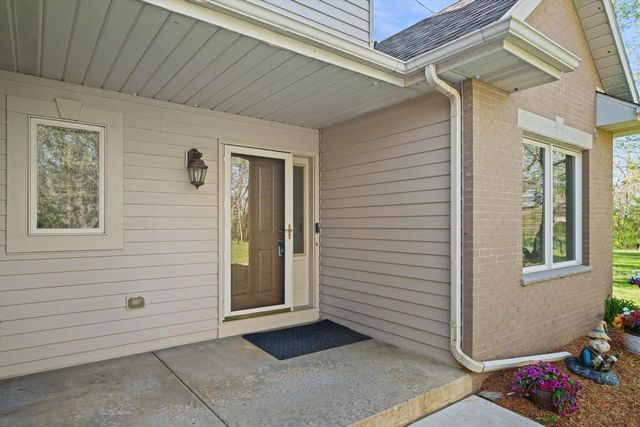 N9240 Deer Path ROAD, East Troy, WI 53120