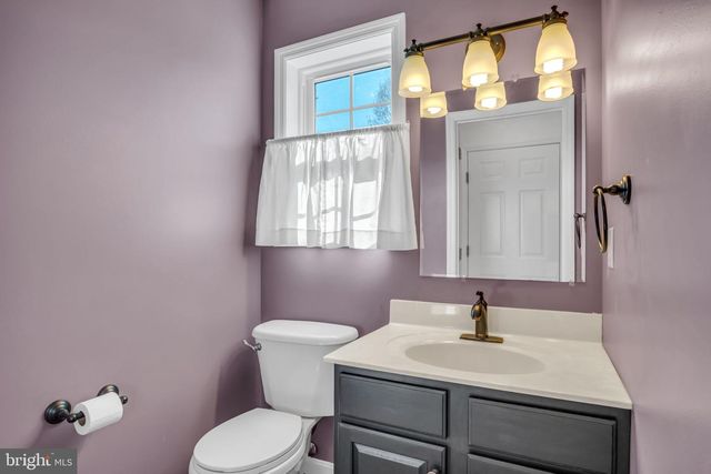 5 MEADE DRIVE, Carlisle, PA 17013