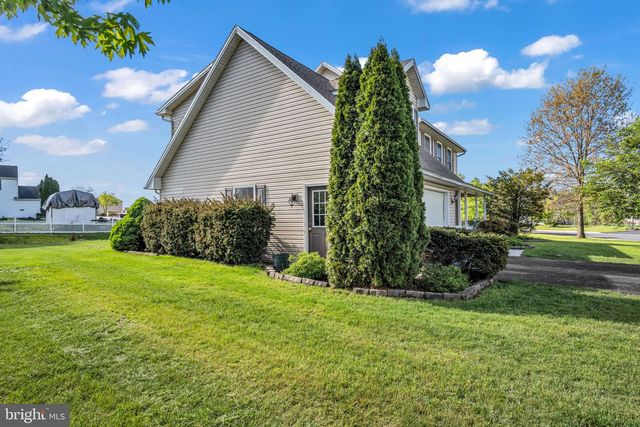 5 MEADE DRIVE, Carlisle, PA 17013