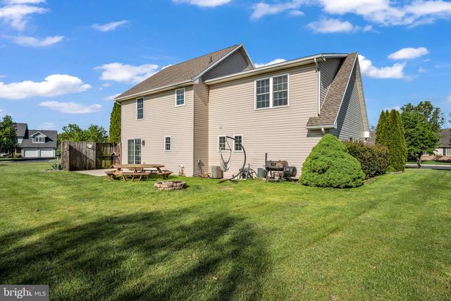 5 MEADE DRIVE, Carlisle, PA 17013