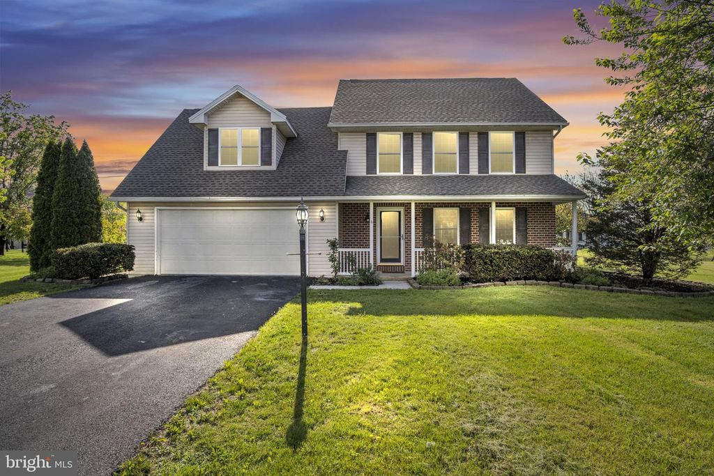 5 MEADE DRIVE, Carlisle, PA 17013