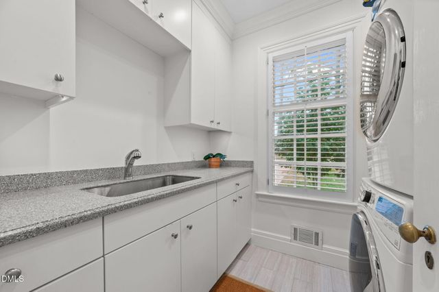 1000 S Howard Circle, Tarboro, NC 27886