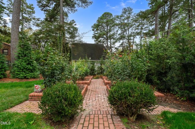 1000 S Howard Circle, Tarboro, NC 27886