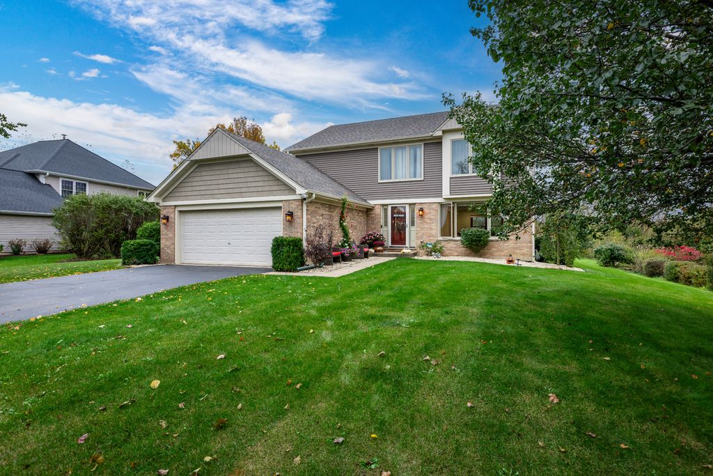 5485 Fox Path Lane, Hoffman Estates, IL 60192 — photo 2