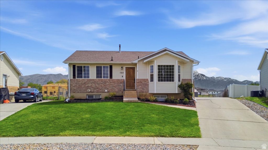 Image 2 of property listing at 785 S 460 W, Tremonton, UT 84337