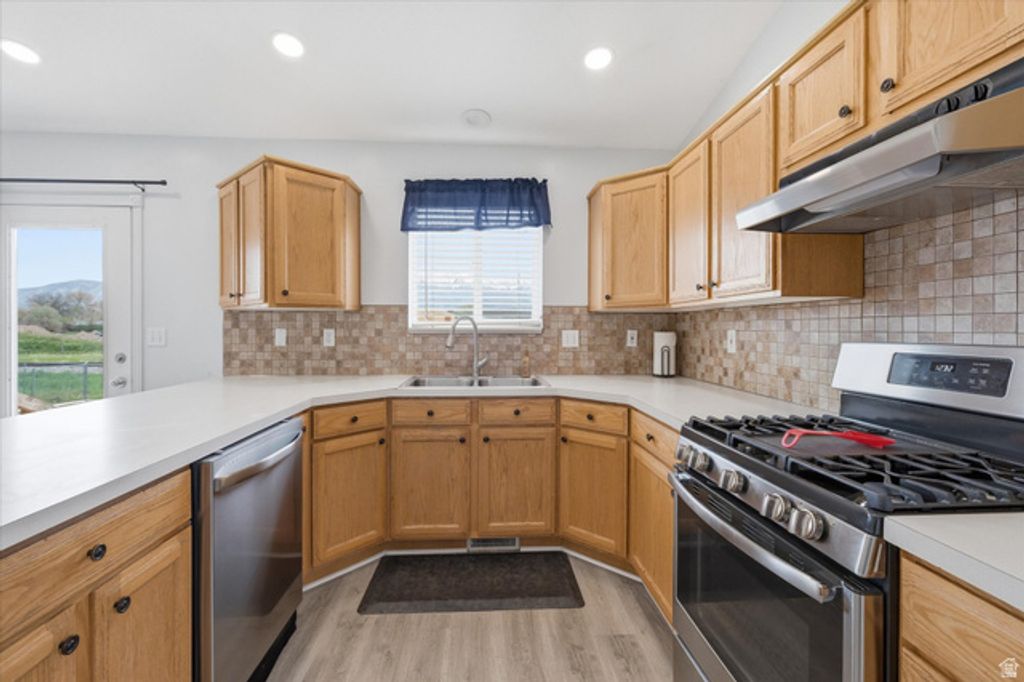 Image 12 of property listing at 785 S 460 W, Tremonton, UT 84337